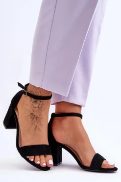 Zamszowe Sandałki Na Obcasie Czarne Madame