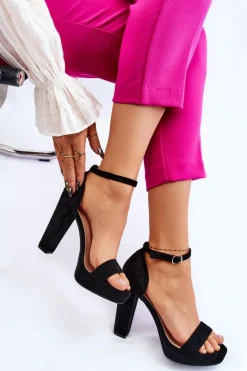 Zamszowe Sandałki Na Słupku Czarne Spectacular