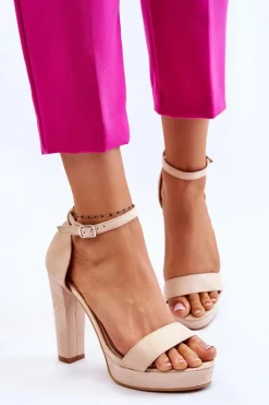 Zamszowe Sandałki Na Słupku Beżowe Spectacular