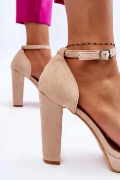 Zamszowe Sandałki Na Słupku Beżowe Spectacular