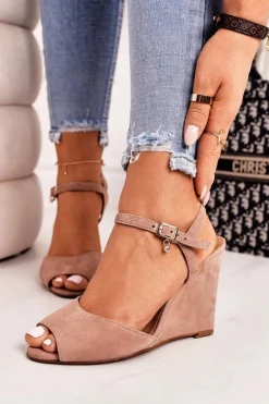 Zamszowe Sandały Na Koturnie Laura Messi 2253 Pudrowy Róż