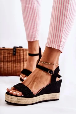 Zamszowe Sandały Na Koturnie Czarne Gabriela