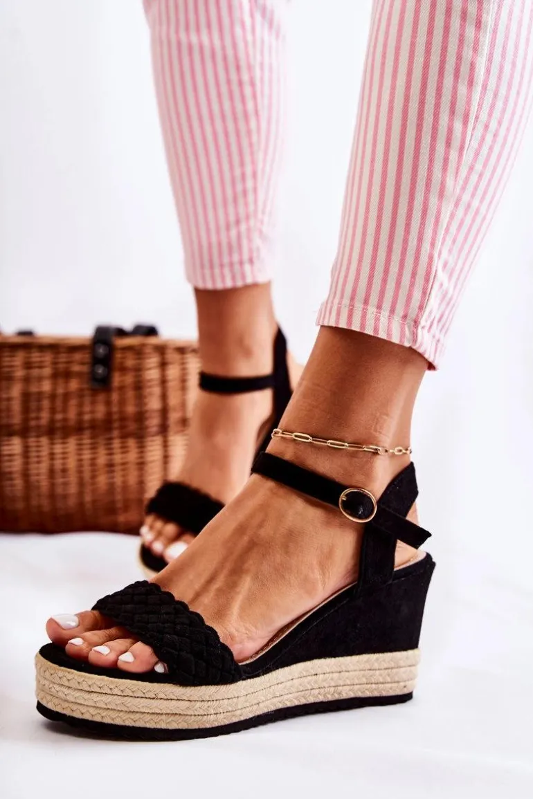 Zamszowe Sandały Na Koturnie Czarne Gabriela