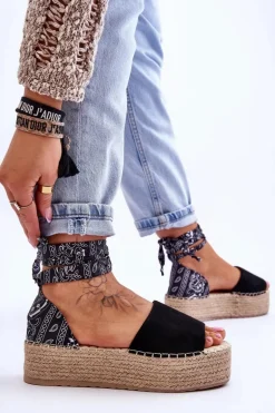 Zamszowe Sandały Na Koturnie Czarne Livia