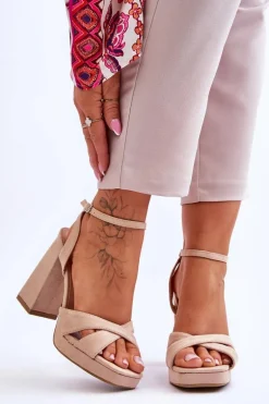 Zamszowe Sandały Na Kwadratowym Obcasie Beżowe Powerful