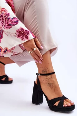 Zamszowe Sandały Na Kwadratowym Obcasie Czarne Powerful