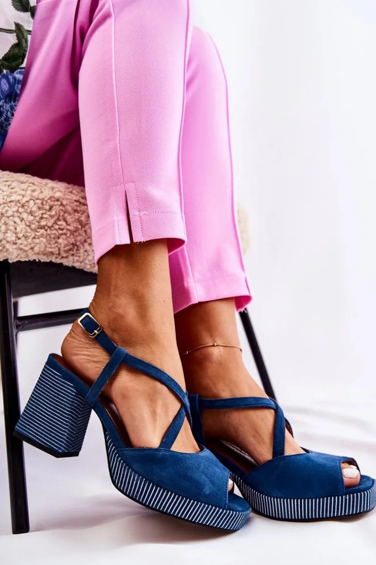 Zamszowe Sandały Na Masywnym Obcasie Maciejka 05543-17 Granatowe