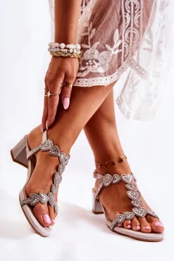 Zamszowe Sandały Na Niskim Obcasie Szare Wonderland