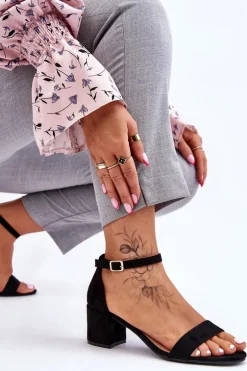 Zamszowe Sandały Na Niskim Obcasie Czarne Quincy