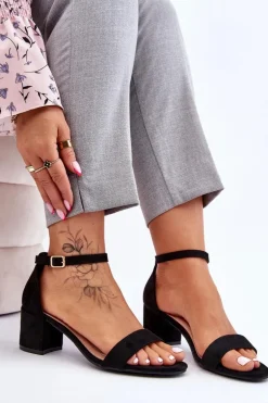 Zamszowe Sandały Na Niskim Obcasie Czarne Quincy