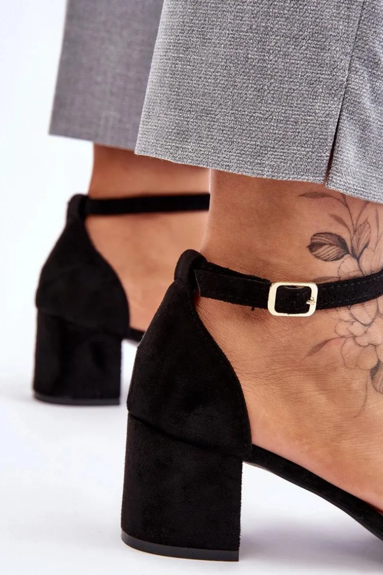 Zamszowe Sandały Na Niskim Obcasie Czarne Quincy