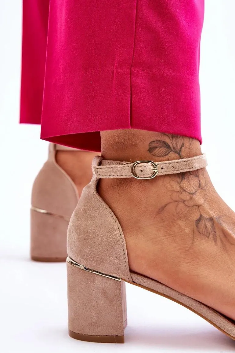 Zamszowe Sandały Na Obcasie Z Ozdobnym Warkocze Beżowe Azela