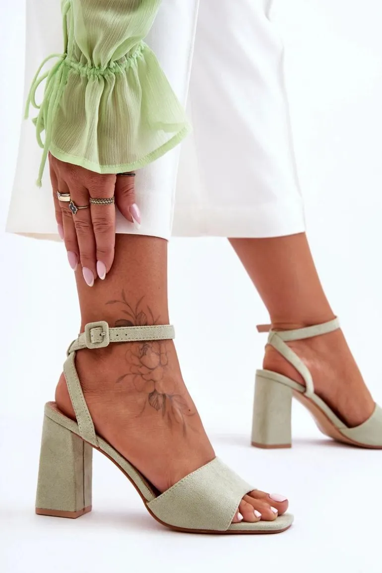 Zamszowe Sandały Na Obcasie Zielone Harriet