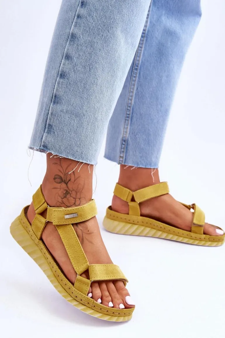 Zamszowe Sandały Na Rzep Big Star LL276013 Żółte