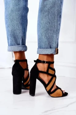 Zamszowe Sandały Na Słupku Camel Emolly