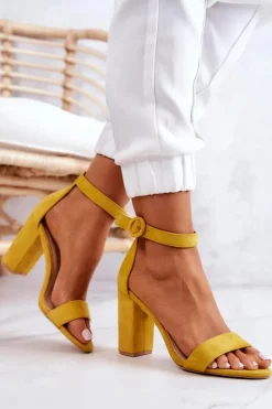 Zamszowe Sandały Na Słupku Żółte Hattie