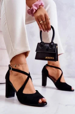 Zamszowe Sandały Na Słupku Czarne Lorita