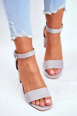 Zamszowe Sandały Na Słupku Vinceza 20-17058 Szare