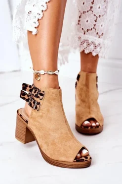 Zamszowe Sandały Na Słupku Lu Boo Camel Leopard