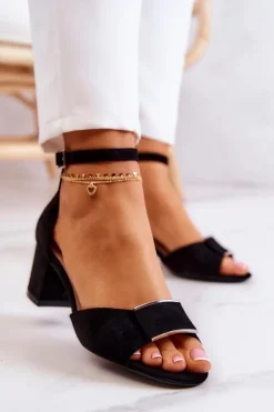 Zamszowe Sandały Z Ozdobą Czarne Floren