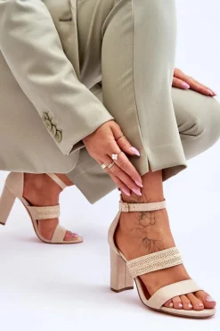 Zamszowe Sandały Z Plecionym Paskiem Na Obcasie Beżowe Roselia