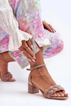 Zamszowe Sandały Z Warkoczem Ciemnobeżowe Essenza