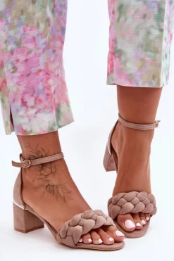 Zamszowe Sandały Z Warkoczem Ciemnobeżowe Essenza