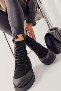 Zamszowe Trapery Na Platformie Czarne Here I Am