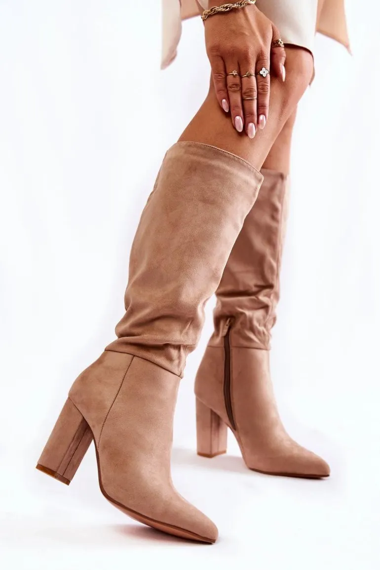 Zamszowe Wsuwane Kozaki Na Obcasie Beżowe Miriam