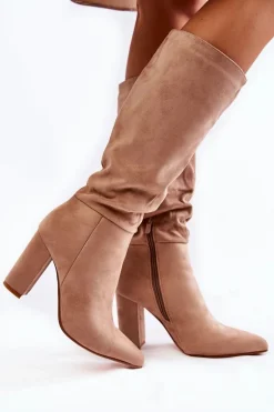 Zamszowe Wsuwane Kozaki Na Obcasie Beżowe Miriam