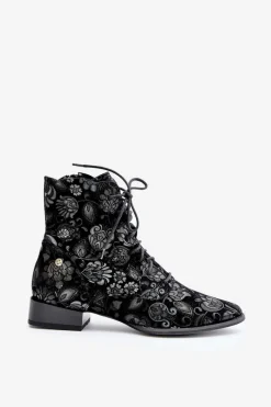 Zamszowe Wzorzyste Botki Na Płaskim Obcasie Maciejka 06391-01 Czarne