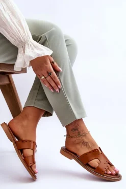 Zazoo 40326 Damskie Klapki Z Ozdobnymi Wycięciami Brązowe