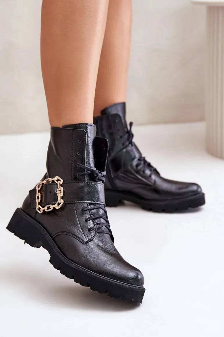 Zazoo 2951 Lakierowane Botki Z Ozdobną Klamrą Czarne