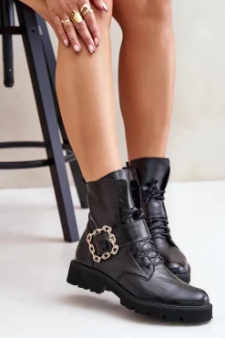 Zazoo 2951 Lakierowane Botki Z Ozdobną Klamrą Czarne