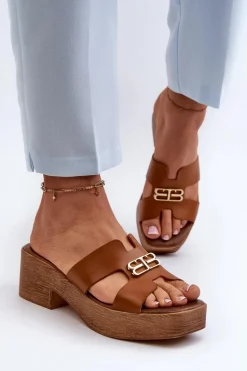 Zazoo 40412 Skórzane Eleganckie Klapki Damskie Ze Złotą Ozdobą Brązowe