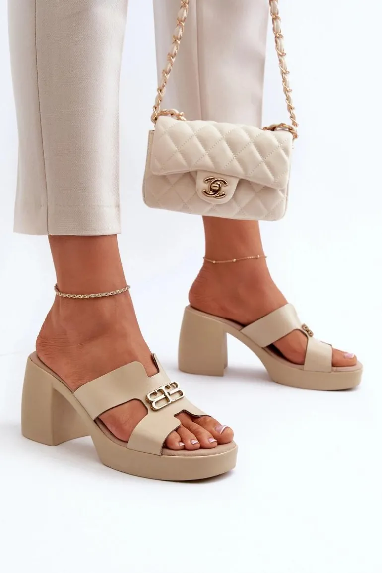 Zazoo 40419 Skórzane Klapki Damskie Z Wycięciami I Ozdobą Beżowe