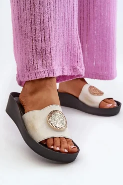 Zazoo 2920 Skórzane Klapki Damskie Na Koturnie Ze Złotym Detalem Złoty Przecierany