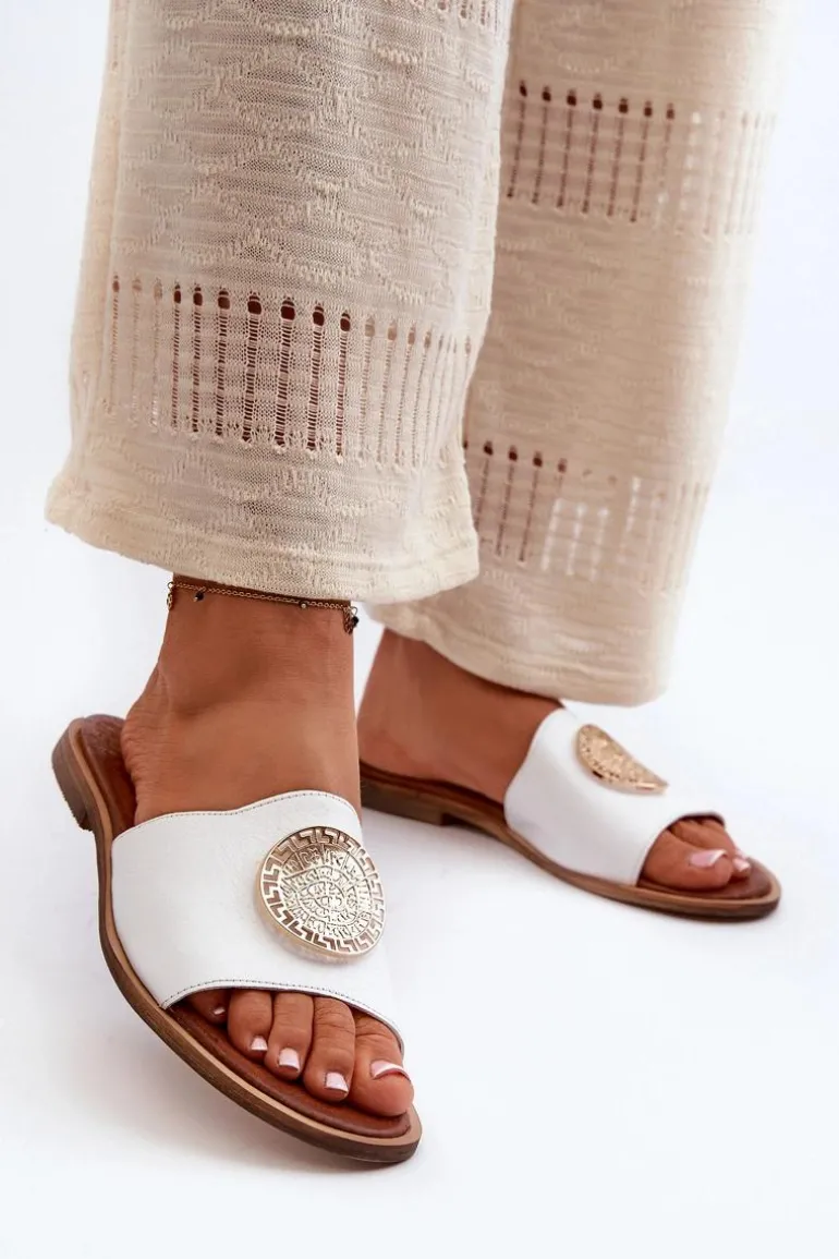 Zazoo 2938 Skórzane Klapki Na Płaskim Obcasie Z Ozdobą Białe