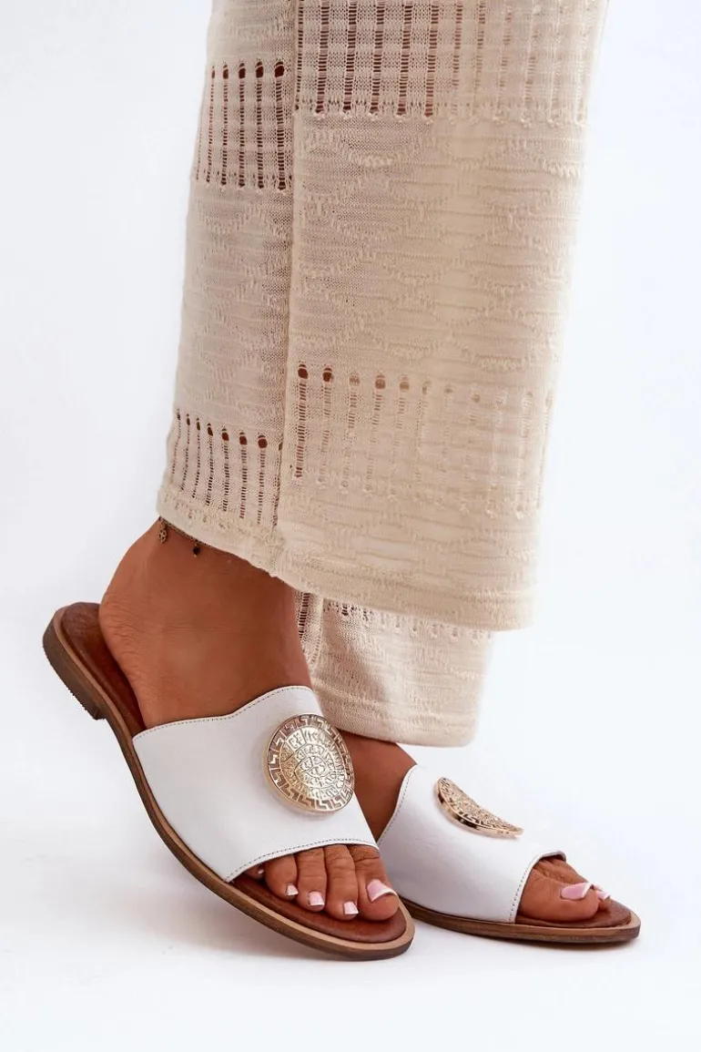 Zazoo 2938 Skórzane Klapki Na Płaskim Obcasie Z Ozdobą Białe