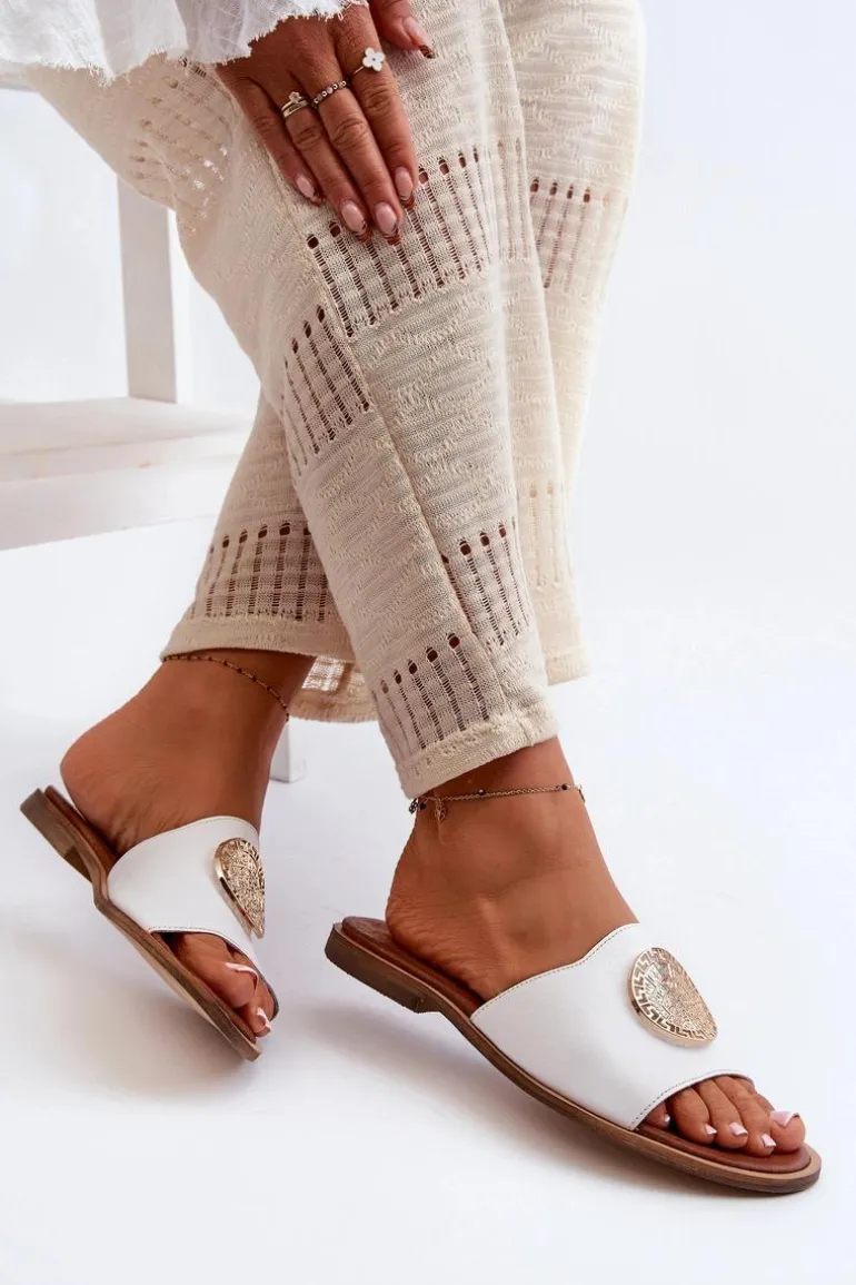 Zazoo 2938 Skórzane Klapki Na Płaskim Obcasie Z Ozdobą Białe