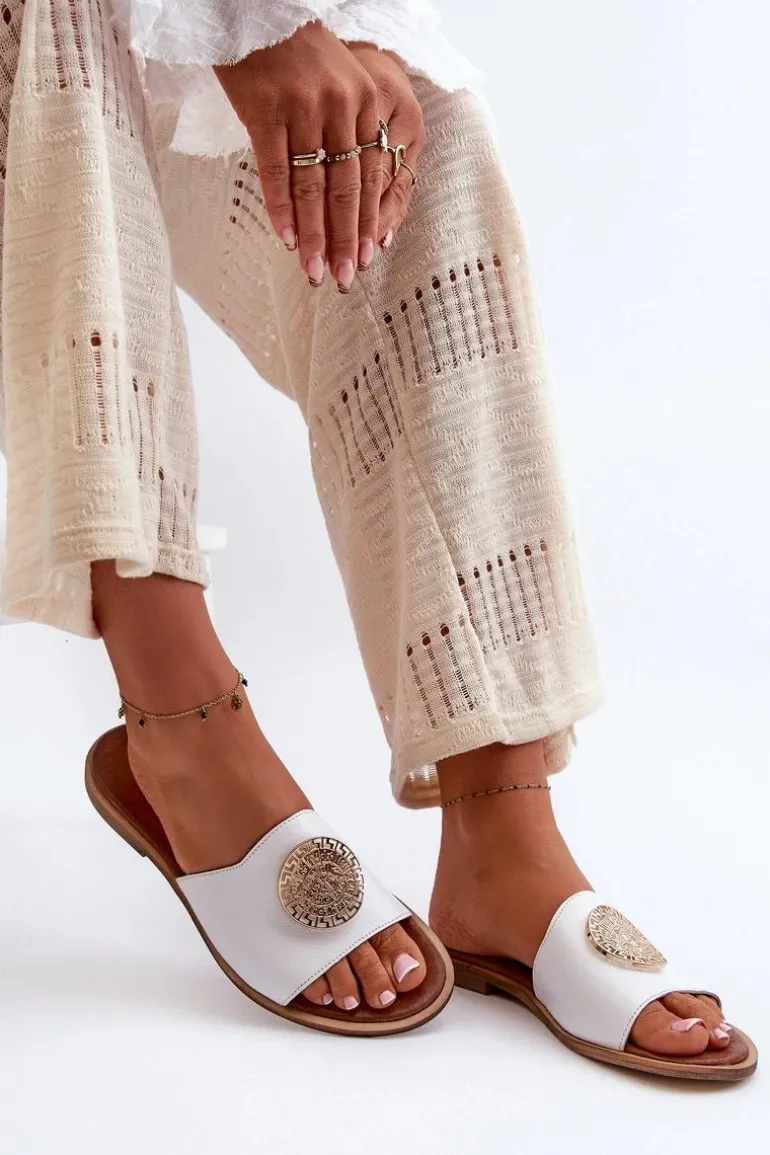 Zazoo 2938 Skórzane Klapki Na Płaskim Obcasie Z Ozdobą Białe