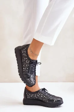 Zazoo 2973 Skórzane Półbuty Na Platformie Z Ażurowym Wzorem Czarne