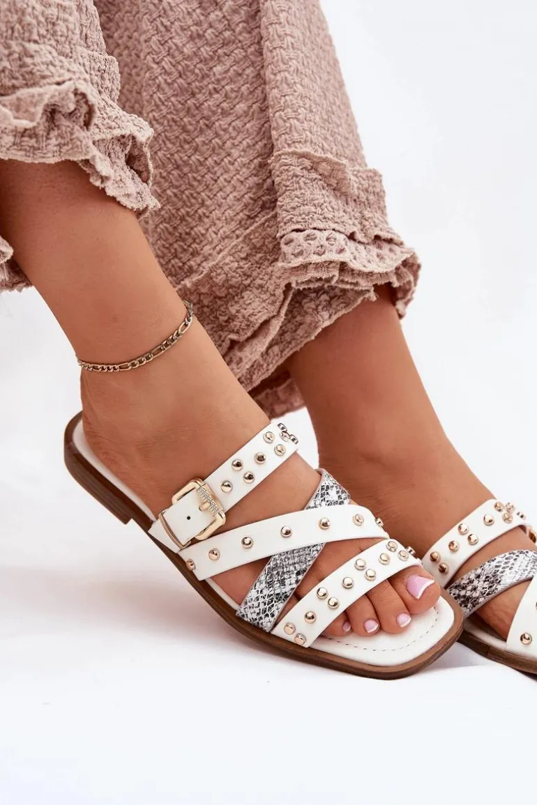 Zdobione Klapki Damskie Na Płaskim Obcasie Z Paskami I Klamrą Białe Manitte