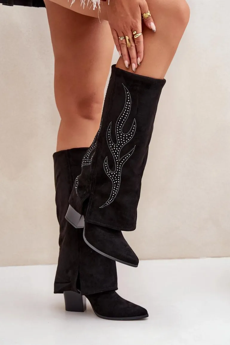 Zdobione Kozaki Z Wywiniętą Cholewką Na Słupku Czarne Ivilta